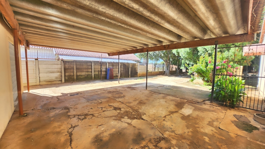 3 Bedroom Property for Sale in Meiringspark North West